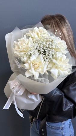 Моно-букет из белой розы (5шт)