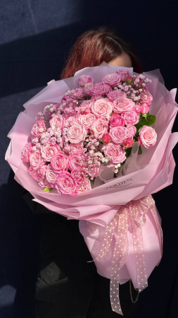 Моно-букет из кустовых роз (9шт)