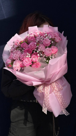 Моно-букет из кустовых роз (7шт)