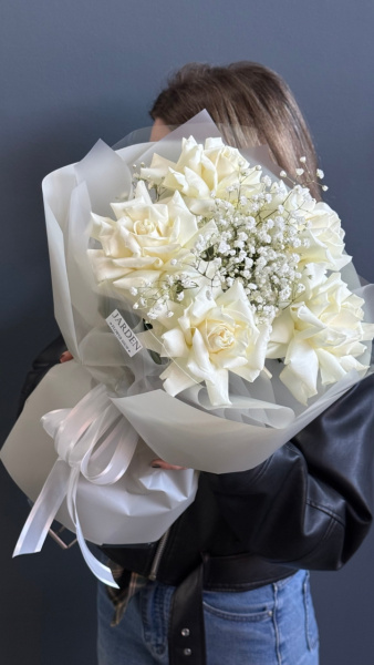 Моно-букет из белой розы (5шт)