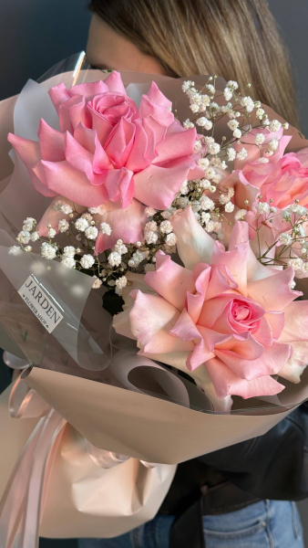 Моно-букет из розовой розы (3шт)