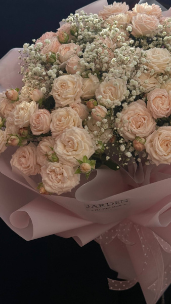 Моно-букет из кустовых роз №2 (9шт)