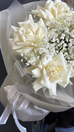 Моно-букет из белой розы (5шт)