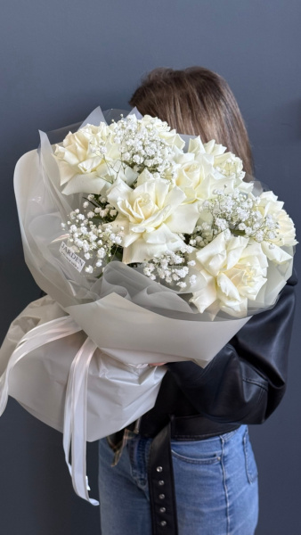 Моно-букет из белой розы (7шт)