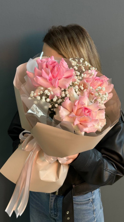 Моно-букет из розовой розы (3шт)