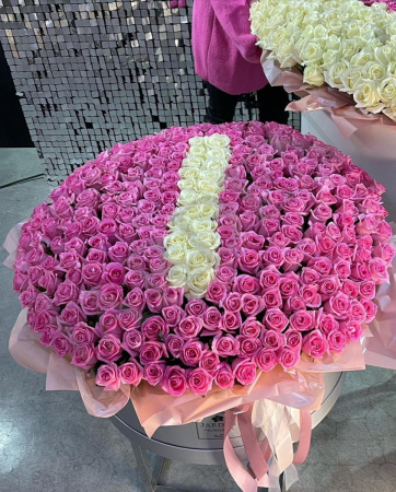 Мега - композиция № 5 (333 розы)