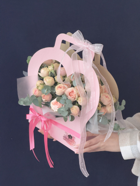 Сумочка с кустовой розой №9