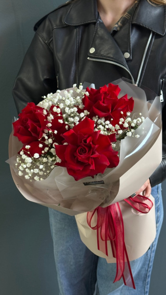 Моно-букет из красной розы (3шт)